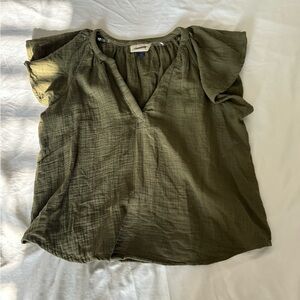 Universal Thread top with ruffle sleeve